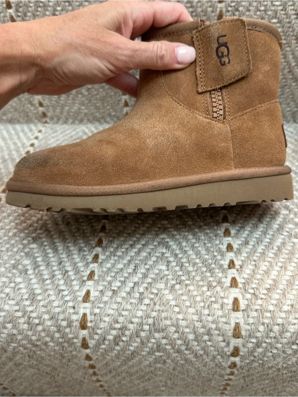 UGG classic mini